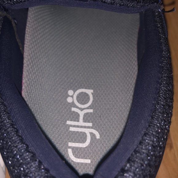 Ryka shoes never worn before in perfect condition!! - Picture 4 of 6